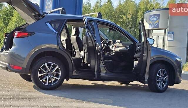 Мазда СХ-5 2018 в Стрые на Automoto.ua Серый Мазда СХ-5, объемом двигателя 2.19 л и пробегом 200 тыс. км за 23000 $, фото 1 на Automoto.ua
