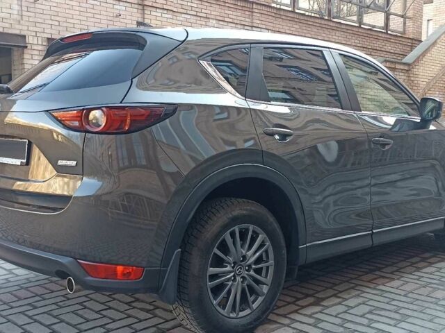 Серый Мазда СХ-5, объемом двигателя 0 л и пробегом 210 тыс. км за 22500 $, фото 4 на Automoto.ua