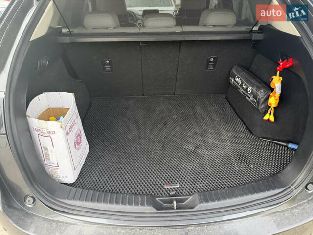 Сірий Мазда СХ-5, об'ємом двигуна 2.19 л та пробігом 268 тис. км за 20000 $, фото 11 на Automoto.ua