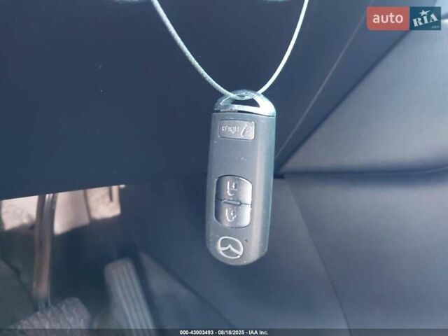 Сірий Мазда СХ-5, об'ємом двигуна 0 л та пробігом 162 тис. км за 7000 $, фото 13 на Automoto.ua