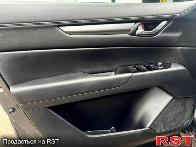 Серый Мазда СХ-5, объемом двигателя 2.5 л и пробегом 56 тыс. км за 18000 $, фото 5 на Automoto.ua