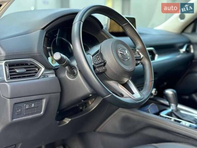 Серый Мазда СХ-5, объемом двигателя 2.49 л и пробегом 135 тыс. км за 17500 $, фото 6 на Automoto.ua