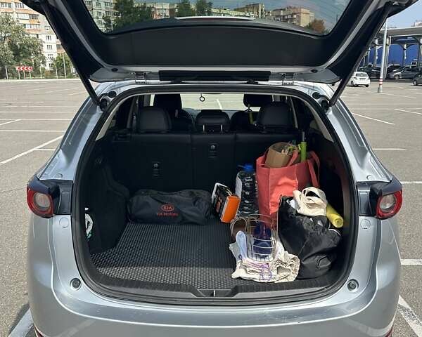 Серый Мазда СХ-5, объемом двигателя 2.49 л и пробегом 50 тыс. км за 21499 $, фото 5 на Automoto.ua