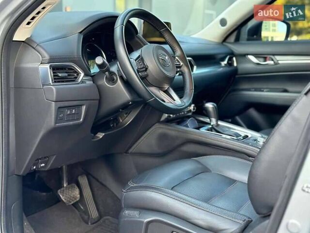 Серый Мазда СХ-5, объемом двигателя 2.49 л и пробегом 135 тыс. км за 17500 $, фото 7 на Automoto.ua