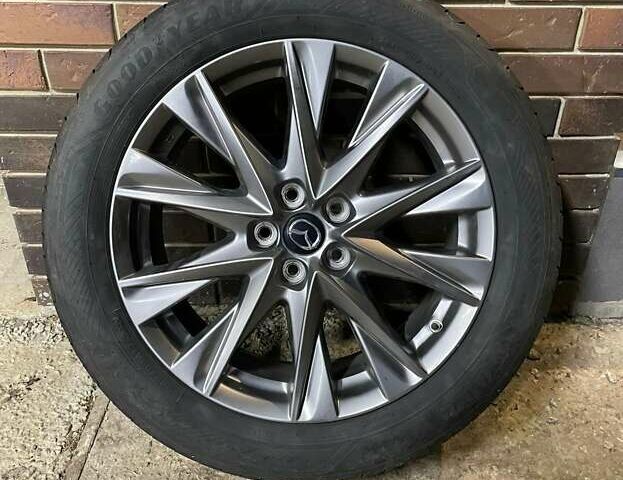 Серый Мазда СХ-5, объемом двигателя 2.49 л и пробегом 118 тыс. км за 24300 $, фото 2 на Automoto.ua