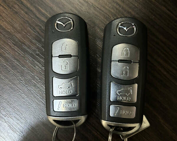 Серый Мазда СХ-5, объемом двигателя 2.49 л и пробегом 146 тыс. км за 18500 $, фото 5 на Automoto.ua