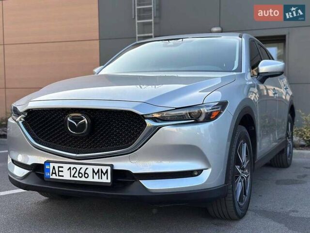 Серый Мазда СХ-5, объемом двигателя 2.49 л и пробегом 135 тыс. км за 17500 $, фото 1 на Automoto.ua