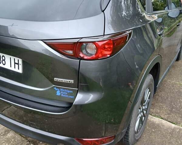 Серый Мазда СХ-5, объемом двигателя 2.49 л и пробегом 129 тыс. км за 17450 $, фото 2 на Automoto.ua