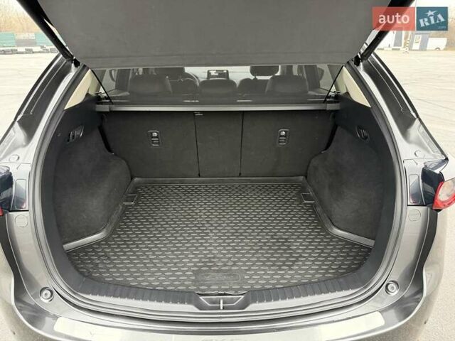 Серый Мазда СХ-5, объемом двигателя 2 л и пробегом 45 тыс. км за 23900 $, фото 38 на Automoto.ua