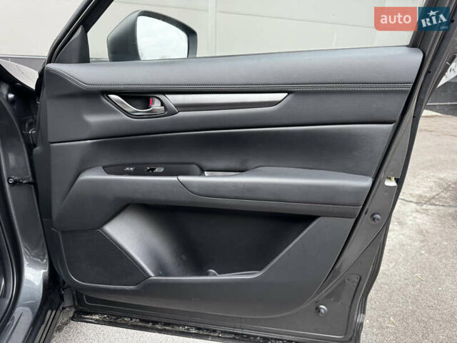 Серый Мазда СХ-5, объемом двигателя 2.5 л и пробегом 44 тыс. км за 21999 $, фото 14 на Automoto.ua