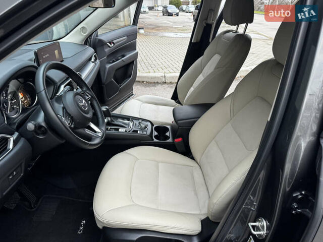 Серый Мазда СХ-5, объемом двигателя 2.5 л и пробегом 44 тыс. км за 21999 $, фото 8 на Automoto.ua