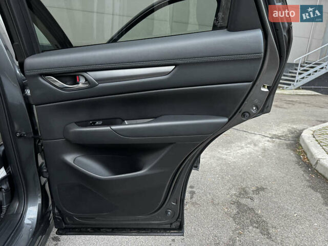 Серый Мазда СХ-5, объемом двигателя 2.5 л и пробегом 44 тыс. км за 21999 $, фото 12 на Automoto.ua