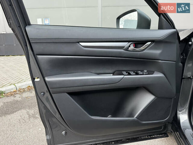 Серый Мазда СХ-5, объемом двигателя 2.5 л и пробегом 44 тыс. км за 21999 $, фото 6 на Automoto.ua