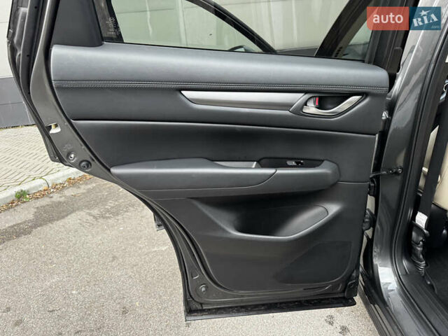 Серый Мазда СХ-5, объемом двигателя 2.5 л и пробегом 44 тыс. км за 21999 $, фото 9 на Automoto.ua