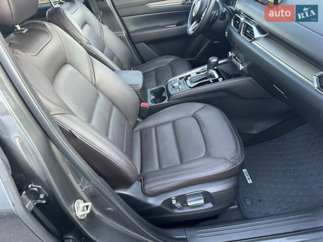 Серый Мазда СХ-5, объемом двигателя 2.5 л и пробегом 95 тыс. км за 31500 $, фото 24 на Automoto.ua