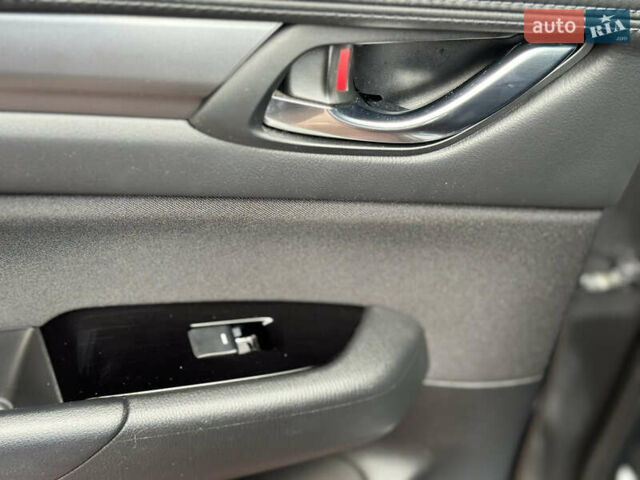 Серый Мазда СХ-5, объемом двигателя 2 л и пробегом 47 тыс. км за 26500 $, фото 45 на Automoto.ua