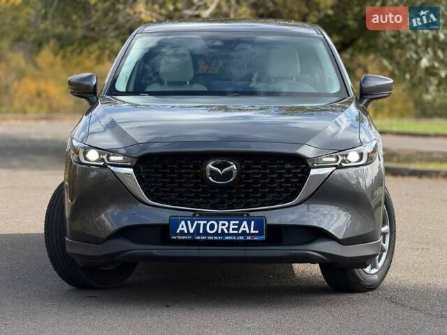 Серый Мазда СХ-5, объемом двигателя 2.49 л и пробегом 15 тыс. км за 27000 $, фото 2 на Automoto.ua