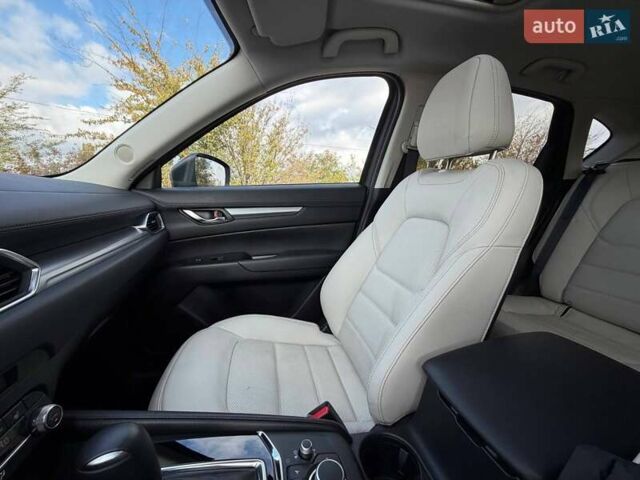 Серый Мазда СХ-5, объемом двигателя 2.49 л и пробегом 15 тыс. км за 27000 $, фото 64 на Automoto.ua