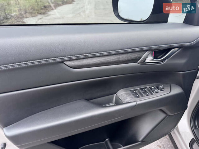 Серый Мазда СХ-5, объемом двигателя 2.49 л и пробегом 14 тыс. км за 28800 $, фото 10 на Automoto.ua