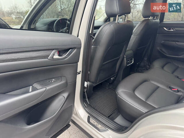 Серый Мазда СХ-5, объемом двигателя 2.49 л и пробегом 14 тыс. км за 28800 $, фото 13 на Automoto.ua