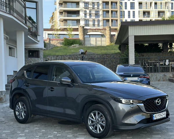 Серый Мазда СХ-5, объемом двигателя 2 л и пробегом 37 тыс. км за 27900 $, фото 2 на Automoto.ua