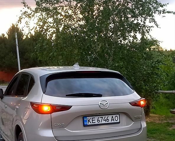 Серый Мазда СХ-5, объемом двигателя 2.5 л и пробегом 15 тыс. км за 27500 $, фото 2 на Automoto.ua