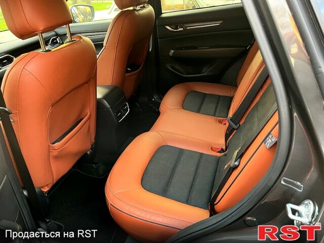 Серый Мазда СХ-5, объемом двигателя 2.5 л и пробегом 0 тыс. км за 32000 $, фото 4 на Automoto.ua