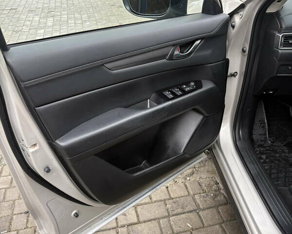 Сірий Мазда СХ-5, об'ємом двигуна 2.5 л та пробігом 2 тис. км за 27100 $, фото 15 на Automoto.ua