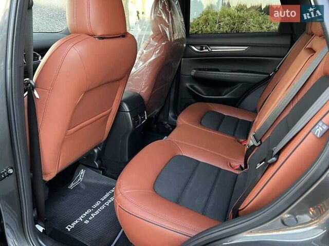 Серый Мазда СХ-5, объемом двигателя 2.49 л и пробегом 1 тыс. км за 36419 $, фото 20 на Automoto.ua