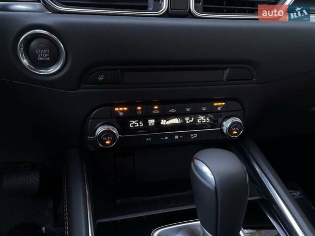 Серый Мазда СХ-5, объемом двигателя 2.49 л и пробегом 1 тыс. км за 36419 $, фото 37 на Automoto.ua