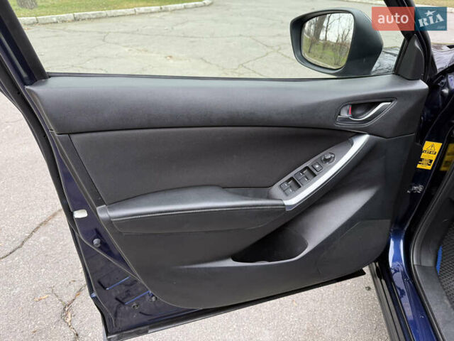 Синий Мазда СХ-5, объемом двигателя 2.19 л и пробегом 275 тыс. км за 12500 $, фото 32 на Automoto.ua