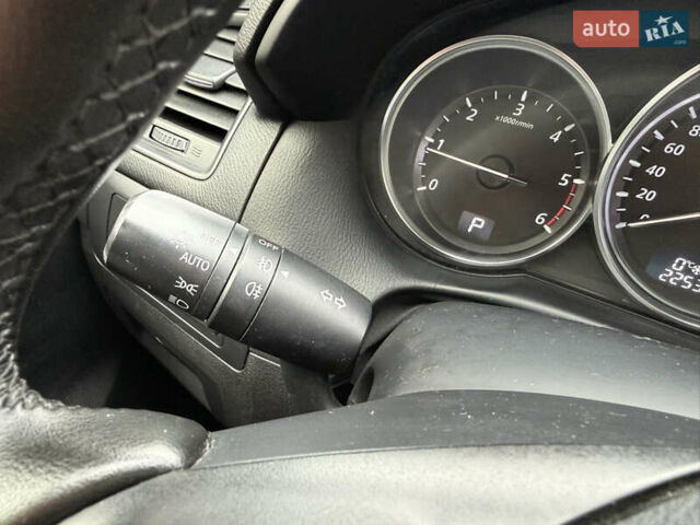 Синий Мазда СХ-5, объемом двигателя 2.19 л и пробегом 275 тыс. км за 12500 $, фото 38 на Automoto.ua