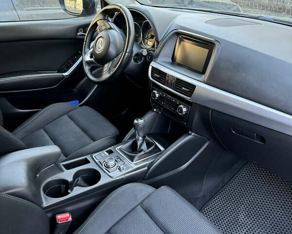 Синій Мазда СХ-5, об'ємом двигуна 2.19 л та пробігом 235 тис. км за 13900 $, фото 7 на Automoto.ua