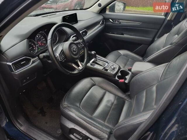 Мазда СХ-5 2017 в Чернигове на Automoto.ua Синий Мазда СХ-5, объемом двигателя 2.49 л и пробегом 86 тыс. км за 18900 $, фото 9 на Automoto.ua