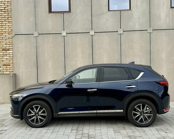 Мазда СХ-5 2017 в Луцке на Automoto.ua Синий Мазда СХ-5, объемом двигателя 2.19 л и пробегом 276 тыс. км за 18500 $, фото 2 на Automoto.ua