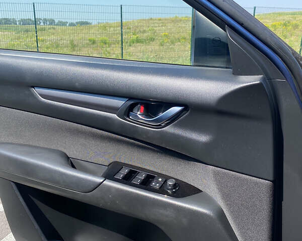 Синій Мазда СХ-5, об'ємом двигуна 2.5 л та пробігом 65 тис. км за 17850 $, фото 10 на Automoto.ua