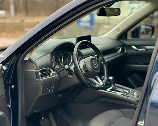 Синій Мазда СХ-5, об'ємом двигуна 2 л та пробігом 123 тис. км за 22000 $, фото 8 на Automoto.ua