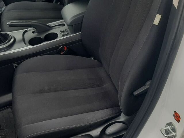 Білий Мазда СХ-7, об'ємом двигуна 2.2 л та пробігом 197 тис. км за 9900 $, фото 7 на Automoto.ua