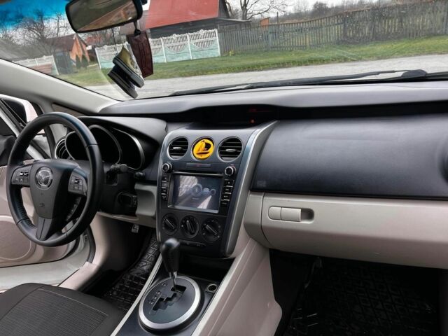 Білий Мазда СХ-7, об'ємом двигуна 2.5 л та пробігом 247 тис. км за 9300 $, фото 16 на Automoto.ua