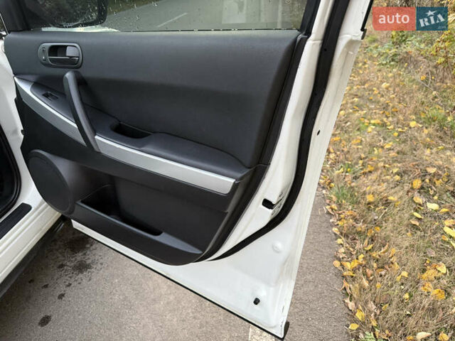 Білий Мазда СХ-7, об'ємом двигуна 2.3 л та пробігом 210 тис. км за 6800 $, фото 14 на Automoto.ua