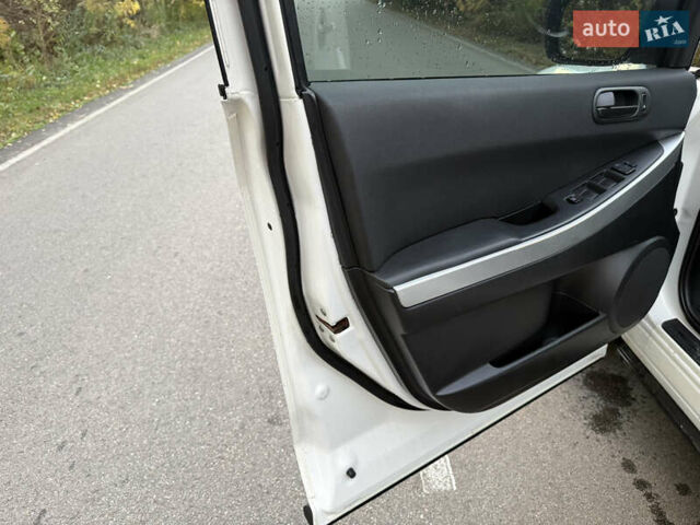 Білий Мазда СХ-7, об'ємом двигуна 2.3 л та пробігом 210 тис. км за 6800 $, фото 11 на Automoto.ua