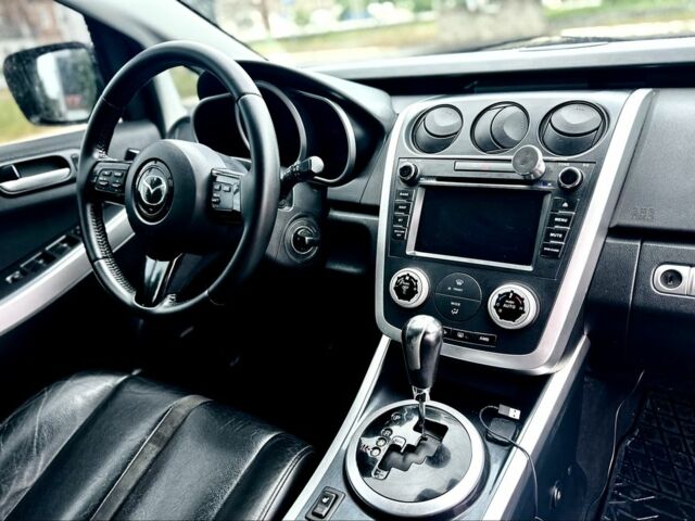 Білий Мазда СХ-7, об'ємом двигуна 2.3 л та пробігом 190 тис. км за 7850 $, фото 5 на Automoto.ua