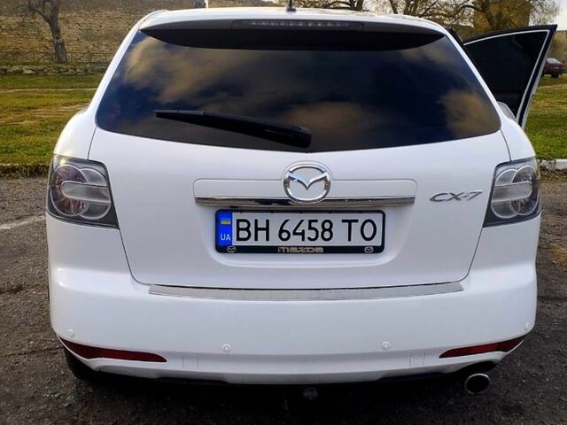 Белый Мазда СХ-7, объемом двигателя 2.2 л и пробегом 280 тыс. км за 11500 $, фото 3 на Automoto.ua