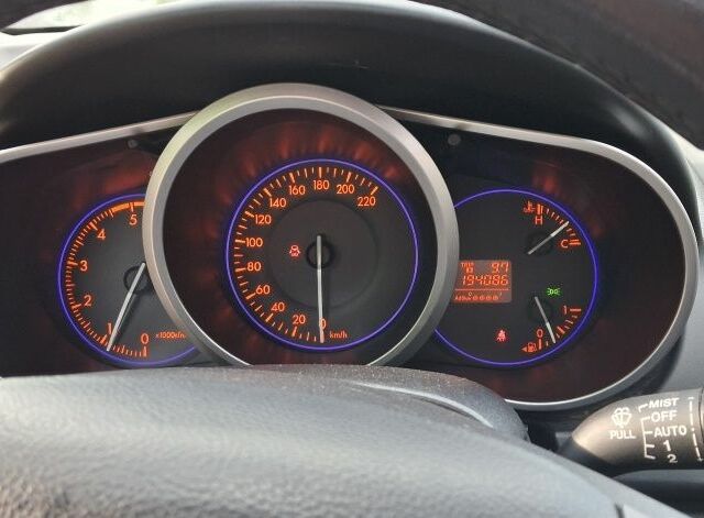 Белый Мазда СХ-7, объемом двигателя 2.2 л и пробегом 194 тыс. км за 10500 $, фото 8 на Automoto.ua