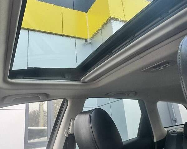 Білий Мазда СХ-7, об'ємом двигуна 2.2 л та пробігом 228 тис. км за 10000 $, фото 6 на Automoto.ua