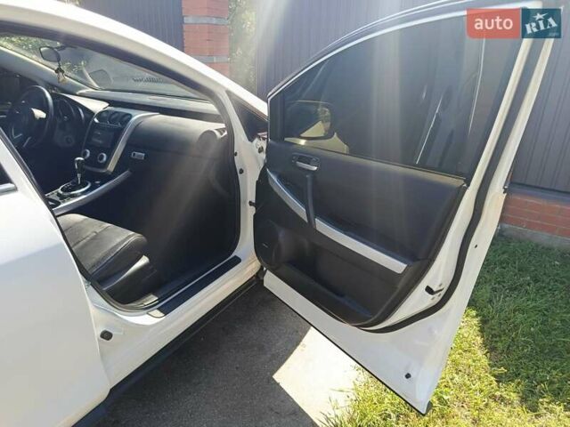 Белый Мазда СХ-7, объемом двигателя 2.3 л и пробегом 169 тыс. км за 7500 $, фото 12 на Automoto.ua