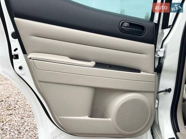 Білий Мазда СХ-7, об'ємом двигуна 2.5 л та пробігом 165 тис. км за 8700 $, фото 27 на Automoto.ua