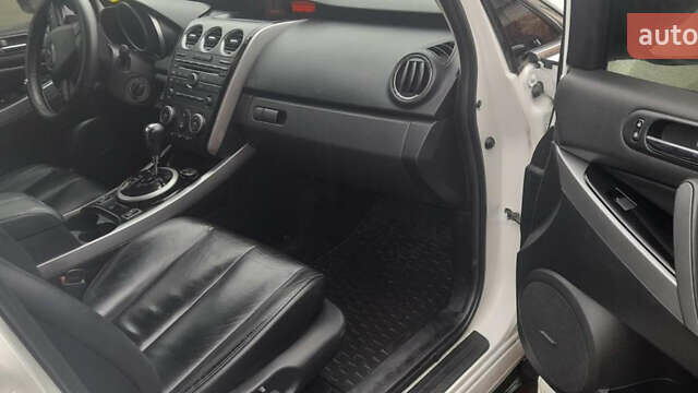 Белый Мазда СХ-7, объемом двигателя 2.26 л и пробегом 165 тыс. км за 8700 $, фото 14 на Automoto.ua