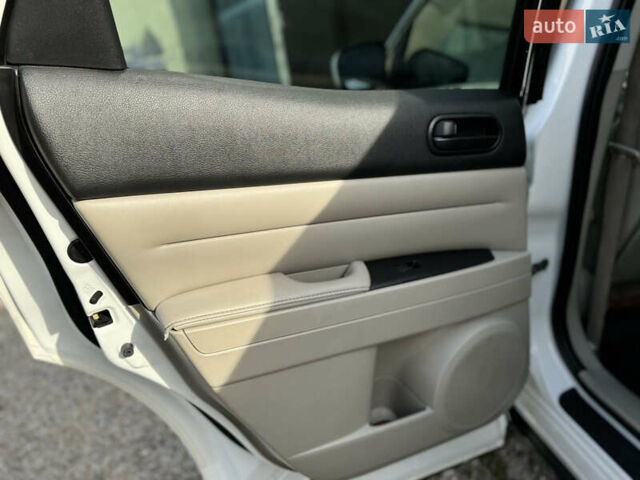 Білий Мазда СХ-7, об'ємом двигуна 2.49 л та пробігом 350 тис. км за 8200 $, фото 21 на Automoto.ua