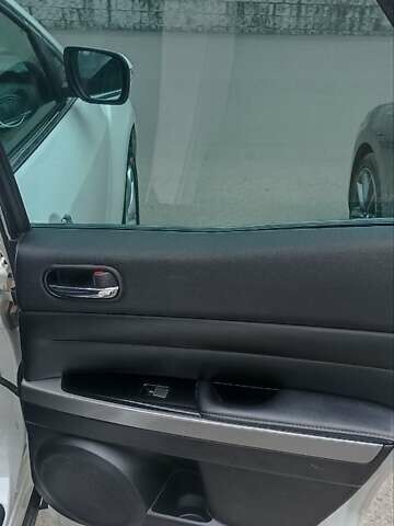 Белый Мазда СХ-7, объемом двигателя 2.26 л и пробегом 193 тыс. км за 8500 $, фото 21 на Automoto.ua